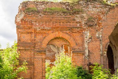 Vorsino, Rusya - Temmuz 2017: Harabeleri, kilise, varsayım, Kutsal Bakire Meryem (Uspeniya Presvyatoy Bogoroditsy), Vorsino Köyü, Borovskiy bölgesi, Kaluzhskiy bölgesi, Rusya