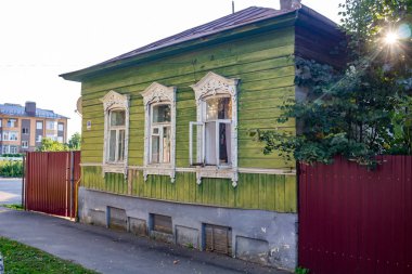 Borovsk, Rusya - Eylül 2017: Kent sokakları ve evleri, Borovsk, tarihi binalar