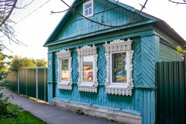 Borovsk, Rusya - Eylül 2017: Kent sokakları ve evleri, Borovsk, tarihi binalar