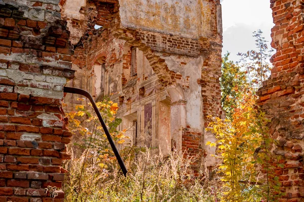 Ruinen Eines Verfallenen Gutshofes Aus Dem Jahrhundert Draußen Belkino Russland — Stockfoto