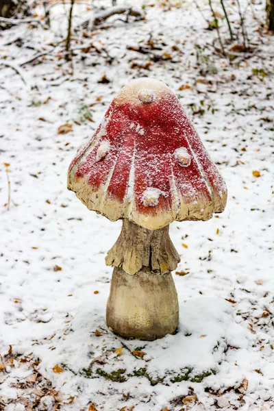 Sculptures Mushrooms Park Winter — Stock Photo, Image