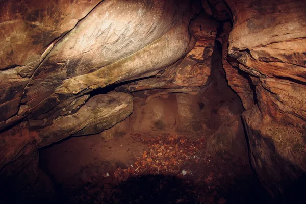 Kozelsk ソセンスキー ロシア連邦 2019 自然の洞窟の記念碑国立公園 ウグラ Kozelsk Kaluzhskiy 地域での Chertovo — ストック写真