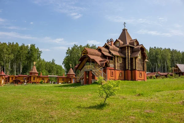 Μονή Κυψέλη Της Ορθοδόξου Εκκλησίας Της Ρωσίας Kolodezi Περιοχή Μπόρικσκυ — Φωτογραφία Αρχείου