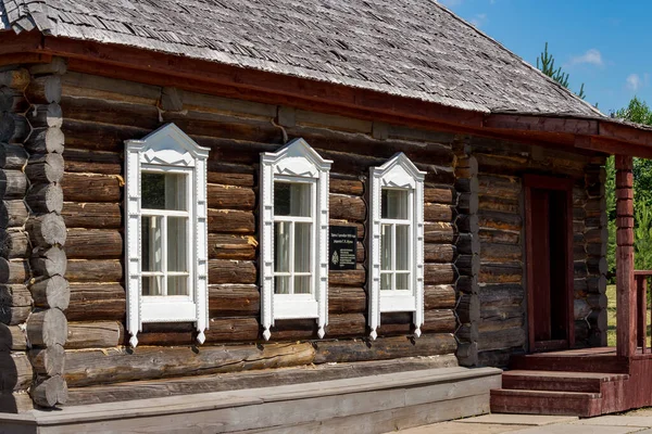 Strelkovka Russia Giugno 2020 Vecchia Casa Legno Nel Villaggio Strelkovka — Foto Stock