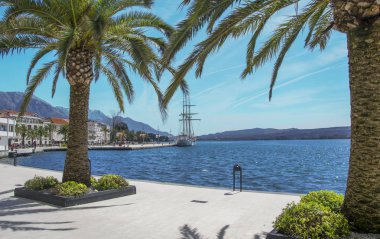 güzel sahil kasabası deniz tesisi