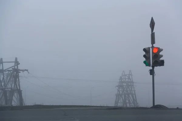 Trafik ışığı siste Norilsk, 27 Ağustos 2018