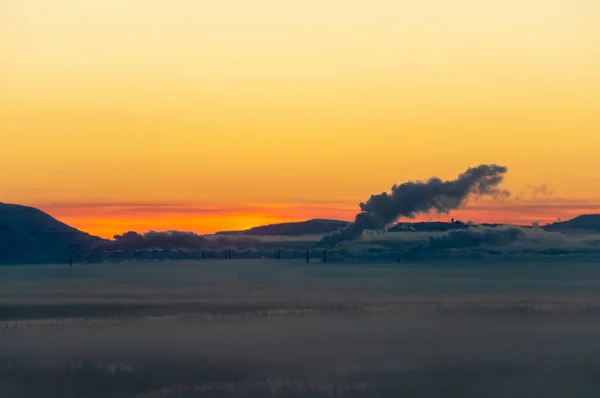 Sunrise sanayi kenti, 1 Aralık 2018 Norilsk üzerinde