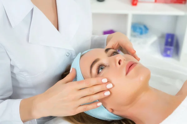 Female Beautician Doctor Patient Wellness Center Professional Cosmetologist Make Procedure — Stock Photo, Image