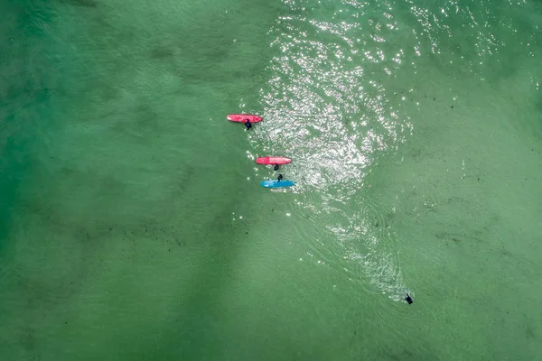 Surfers Tropical Ocean Waiting Wave Aerial View Made Drone — Stock Photo, Image