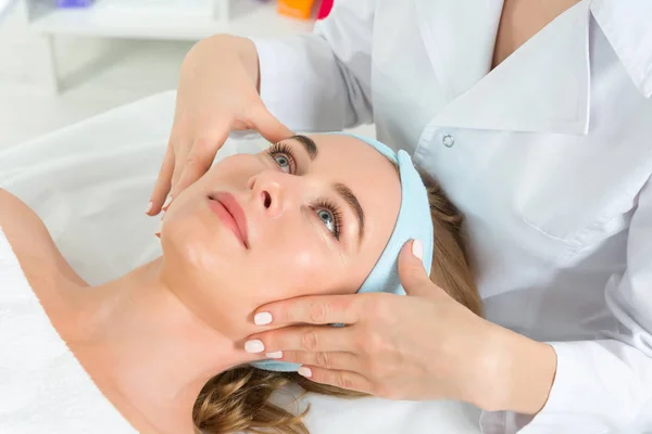 Female Beautician Doctor Patient Wellness Center Professional Cosmetologist Make Procedure — Stock Photo, Image