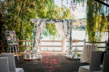 Düğün ark ampuller ile