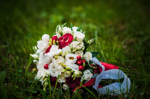 Buquê Casamento Grama — Fotografia de Stock