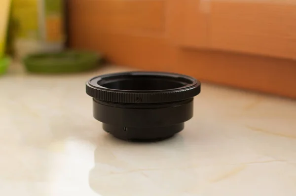Adaptador de lente de anillo de extensión macro negro para cámara — Foto de Stock
