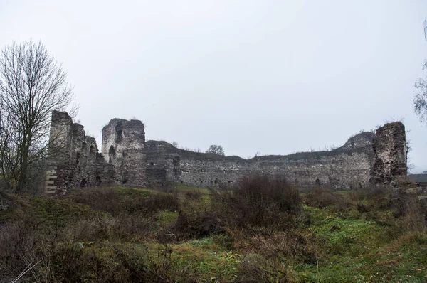 Ruinas abandonadas del castillo en Buchcach — Foto de Stock