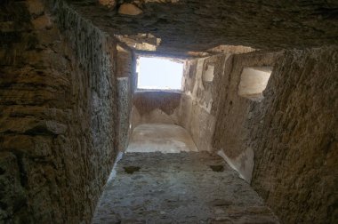 İzyaslav'daki terk edilmiş eski Roma Katolik Kilisesi