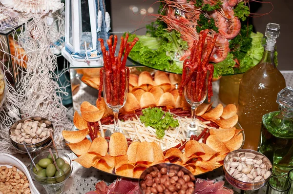 Buffet Com Diferentes Tipos Lanches Nozes — Fotografia de Stock