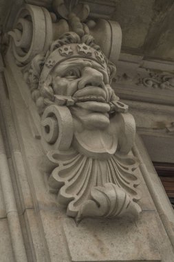 Corbel yüz ile anahtar