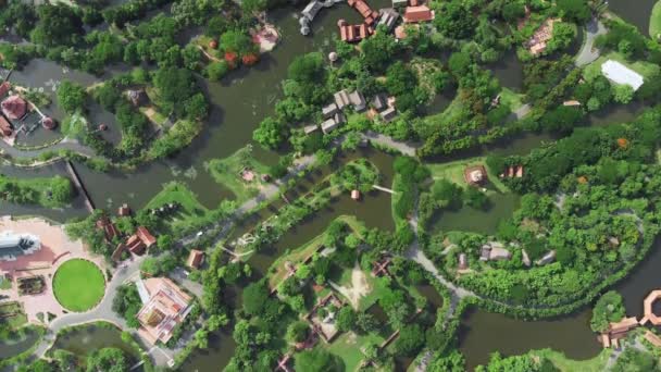 Vista aérea del parque cultural Mueang Boran Ancient Siam en Bangkok — Vídeos de Stock