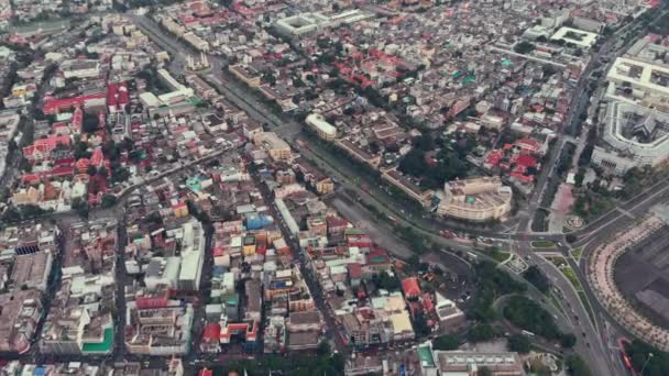 Luftaufnahme der Innenstadt von Bangkok am Abend — Stockvideo