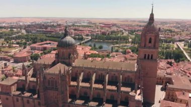 İspanya 'daki Salamanca Katedrali' nin havadan görünüşü