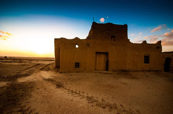 Casa Ruinas Pequeño Pueblo Del Desierto Del Sahara Cerca Merzouga —  Fotos de Stock