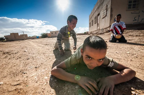 Çocuk oyun Merzouga, Mosrocco