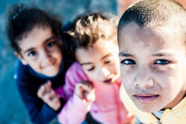 Portret Van Kinderen Zoek Camera — Stockfoto