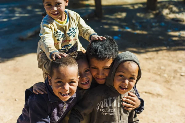 Дети Играют Деревне Мерзуга Марокко Стоковое Фото