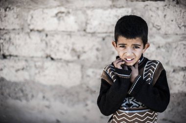 Köy Merzouga, Fas kamerada bakarak bir çocuk portresi