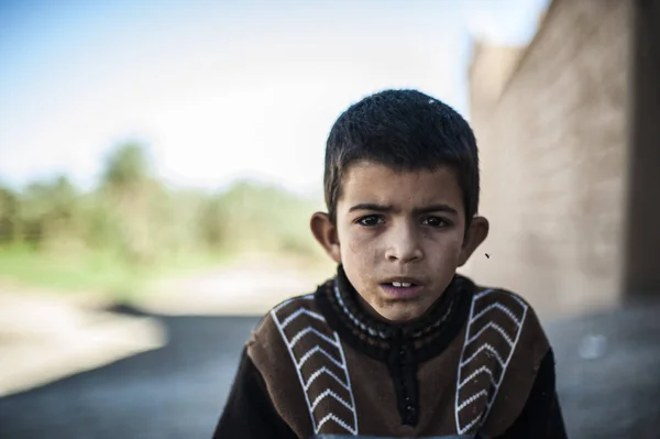 Portrait Boy Looking Camera Village Merzouga Morocco — Stock Photo, Image