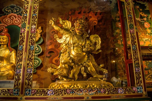 İç Budist Tapınağı yakınındaki Boudhanath stupa, Katmandu, Nepal