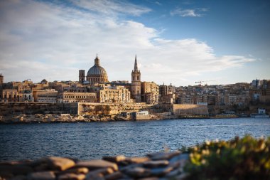Valletta, Malta: Gün batımında Marsans Limanı 'ndan Skyline