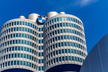 BMW Müzesi, Münih mavi gökyüzü ile office Europe gezi Almanya'ya vurulmuştu