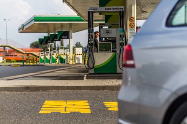 benzin istasyonu Polonya