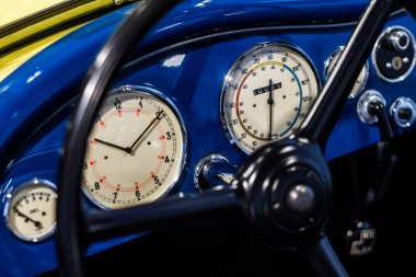 Eski Araba Pano ve enstrüman claster mavi iç