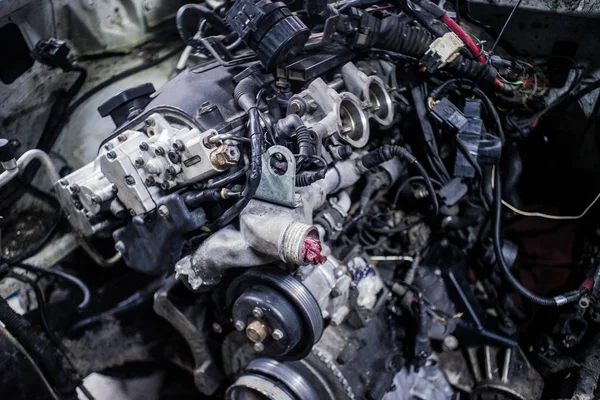 Легендарный Современный Спортивный Двигатель Автомобиле Открытым Капотом — стоковое фото