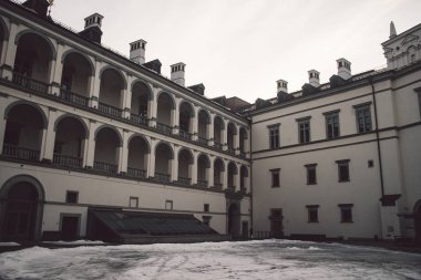 Eski Vilnius eski şehirde bina klasik. Kış sezonu