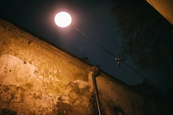 Vecchio Muro Della Città Vecchia Vilnius Vintage Con Lanterna Luminosa — Foto Stock