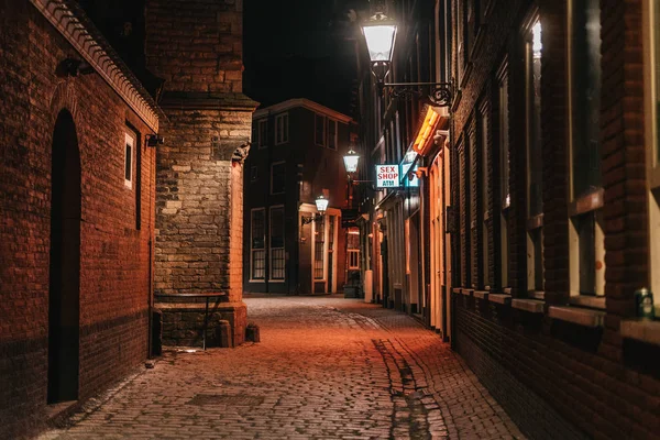 Red Light District i Amsterdam, Nederländerna. Huvudstad i udult a — Stockfoto