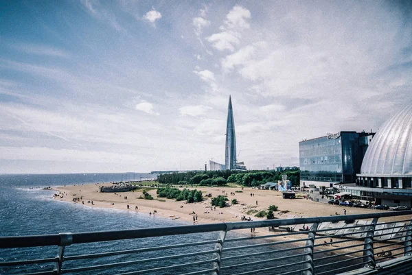 Saint-Petersburg'daki Lahta kulesinin görünümü