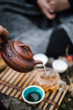 Gün ışığı yere küçük çay töreni açık