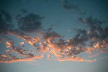 Cennet dramatik günbatımı gökyüzü