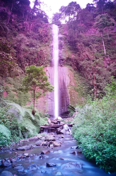 Tancak Kembar Waterfall Bel Posto Visitare Con Acqua Limpida Proviene — Foto Stock