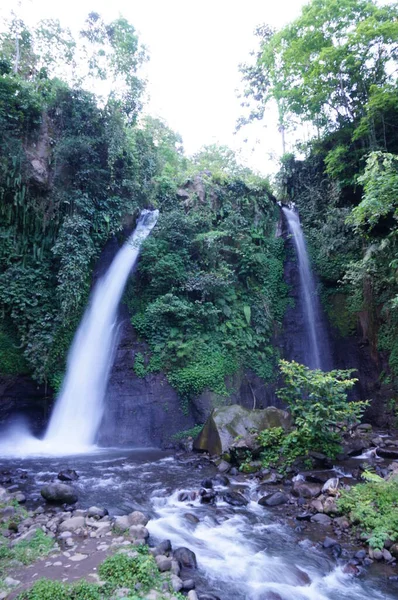 Tirto Pengantin Cachoeira Dos Destinos Turísticos Naturais Banyuwangi Regência Fonte — Fotografia de Stock