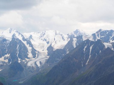 nefes kesen manzarası Altay Dağları buzulun, Rusya Federasyonu 