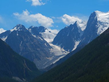 nefes kesen manzarası Altay Dağları buzulun, Rusya Federasyonu 
