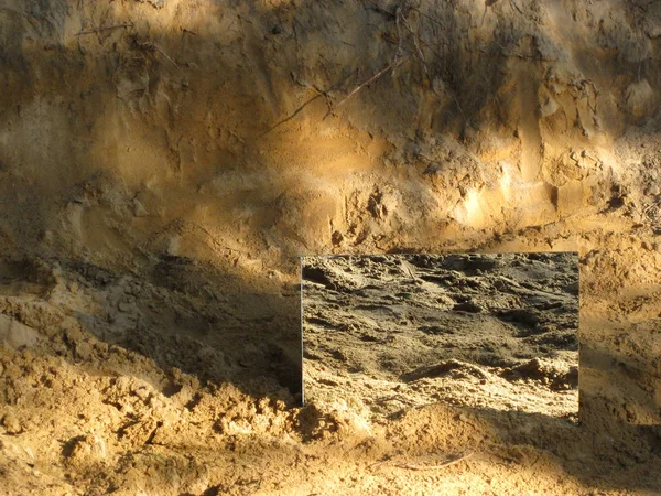 Invisibilidades Conceito Efeito Camuflagem Feito Com Espelho Reflexão Areia Espelho — Fotografia de Stock