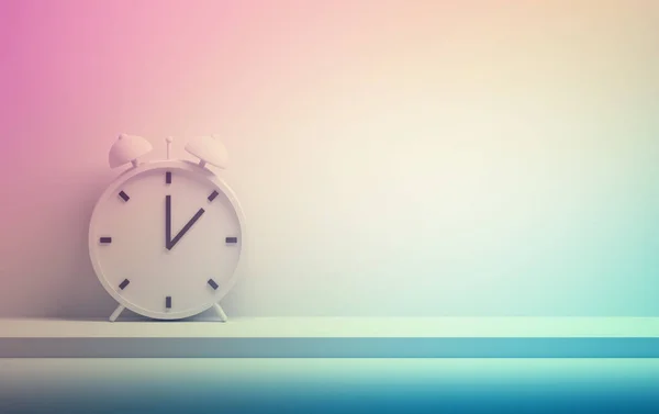 Klokken klok met Kopieer ruimte in pastel kleuren — Stockfoto
