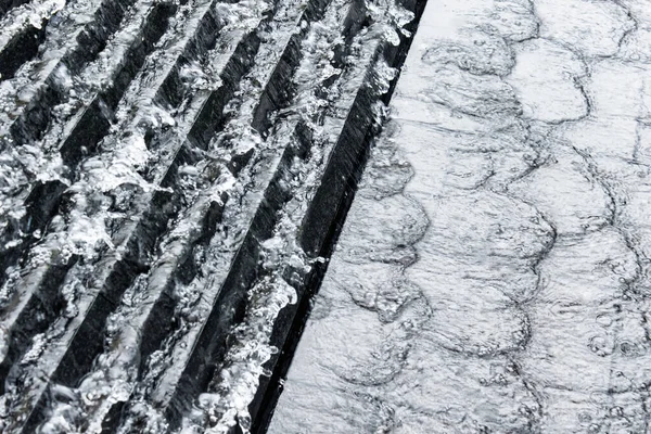 Textura Água Corrente Com Ondulações Redemoinhos Uma Fonte Cidade — Fotografia de Stock