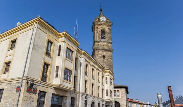 ビトリア スペインのサン ビセンテ教会の塔 — ストック写真